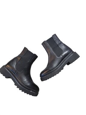 Steve Madden Studded Black Combat Boots Size 10 Lug Sole Leather Boots